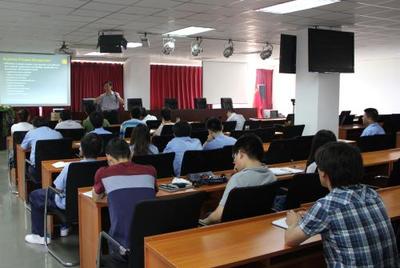 華清弘官方微信正式開通，打造企業(yè)管理咨詢一站式服務(wù)平臺(tái)